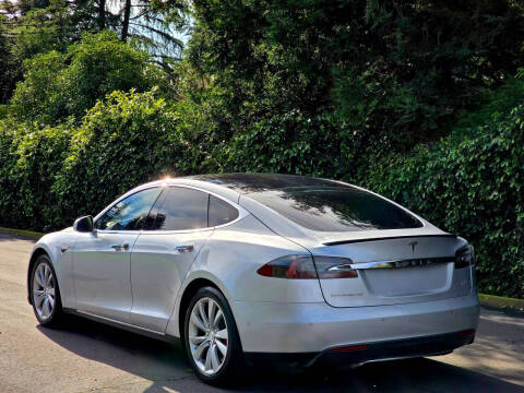 2014 Tesla Model S