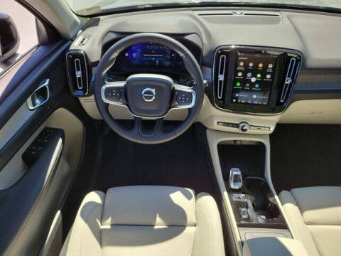 2026 Volvo XC40 B5 Plus