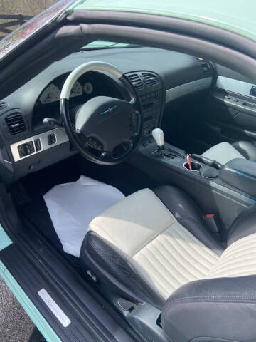 2004 Ford Thunderbird Deluxe