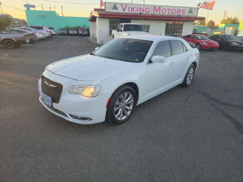 2016 Chrysler 300 C