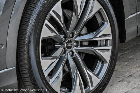 2024 Audi Q8 quattro Premium Plus 55 TFSI