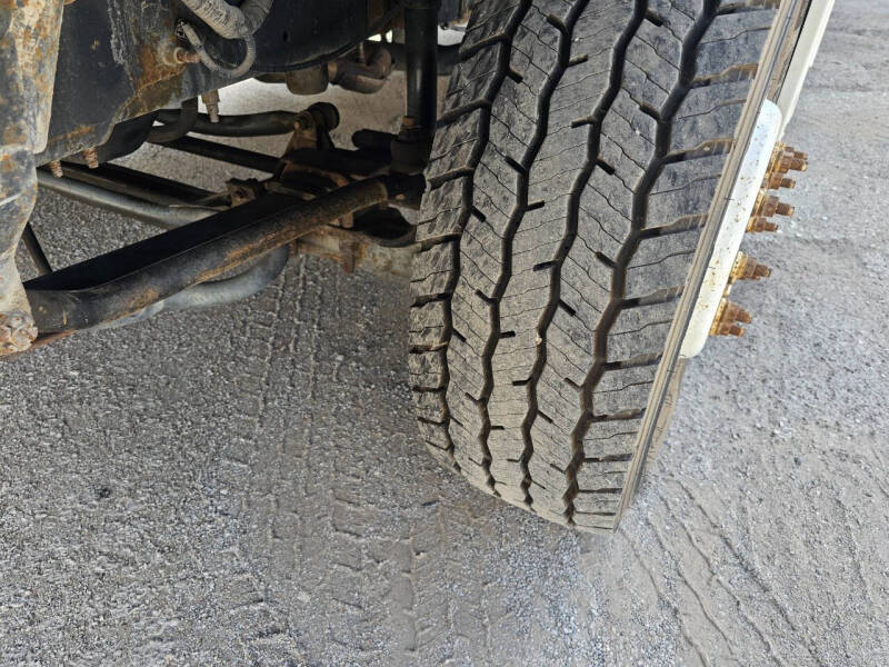 2016 Ford Stripped Chassis