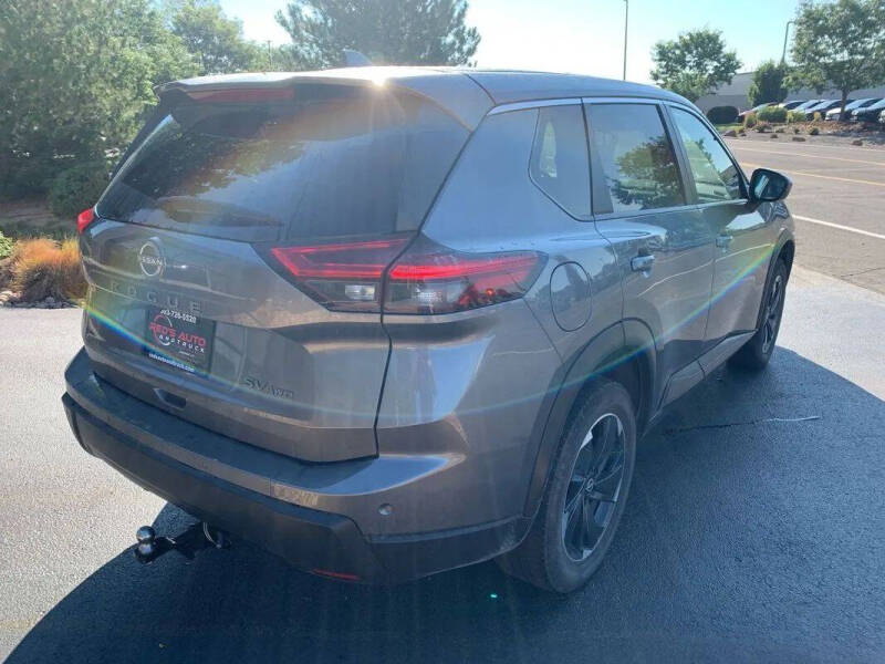 2024 Nissan Rogue SV