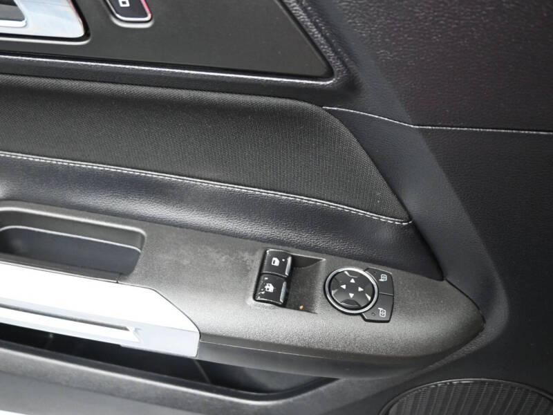 2016 Ford Mustang V6