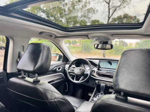 2022 Jeep Compass Latitude Lux