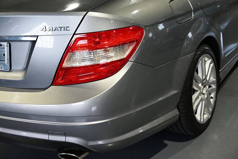 2009 Mercedes-Benz C-Class 18