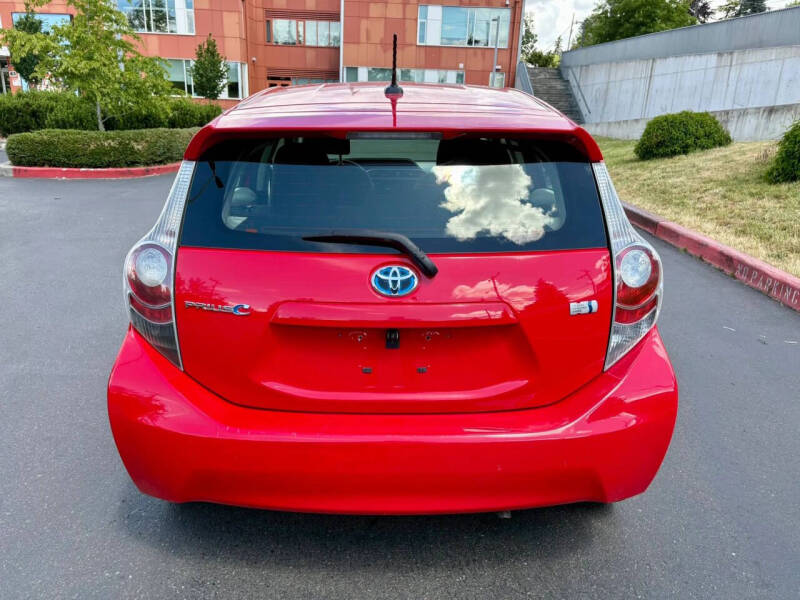 2014 Toyota Prius c