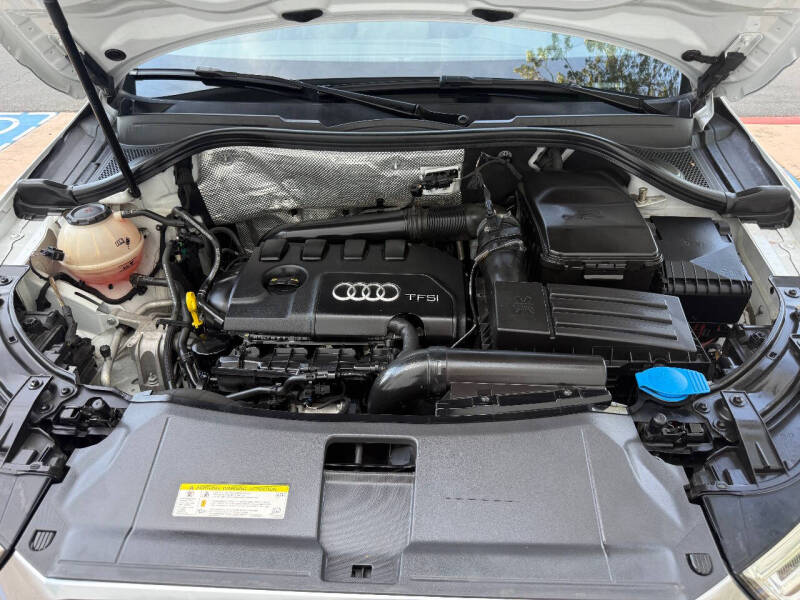 2018 Audi Q3 2.0T quattro Premium Plus