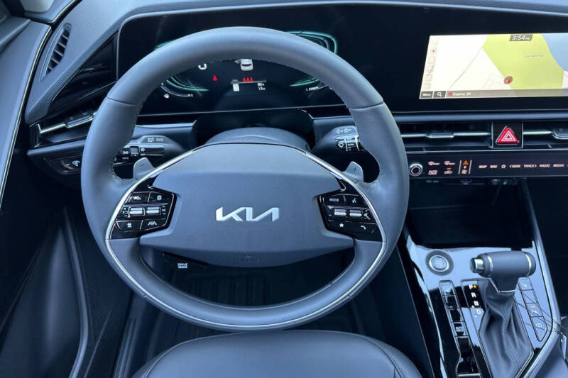 2025 Kia Niro EX Touring