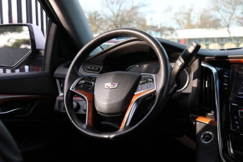 2016 Cadillac Escalade ESV Luxury Collection