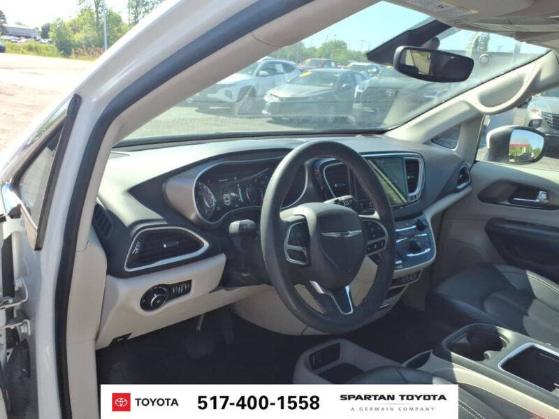 2023 Chrysler Pacifica Touring L