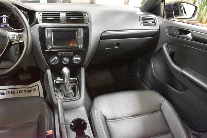 2018 Volkswagen Jetta 1.8T SE Sport