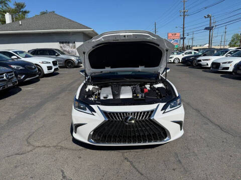 2023 Lexus ES 350