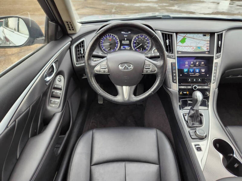 2015 Infiniti Q50 Premium