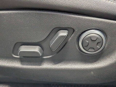 2024 Genesis GV70 2.5T Standard