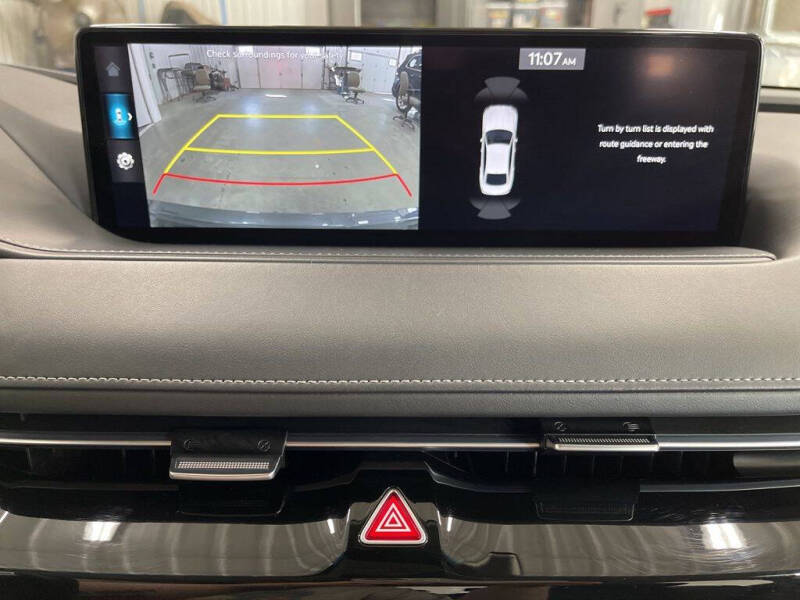 2023 Genesis G80