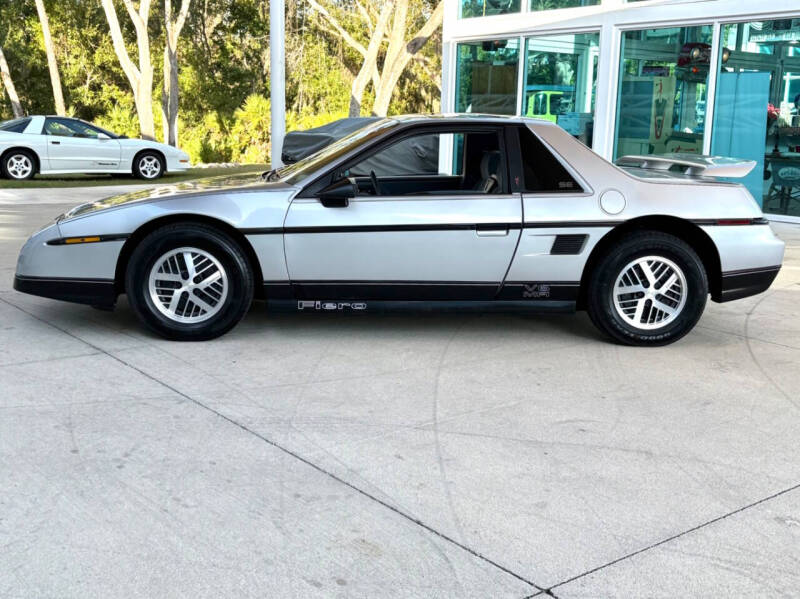 1987 Pontiac Fiero SE
