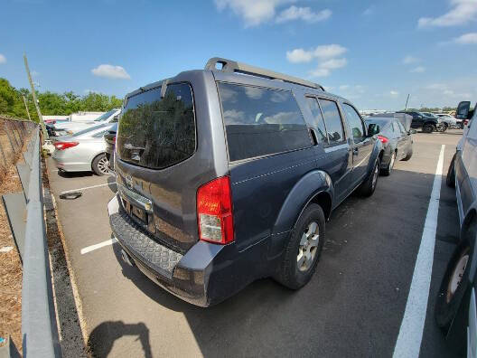 2012 Nissan Pathfinder Silver Edition's photo