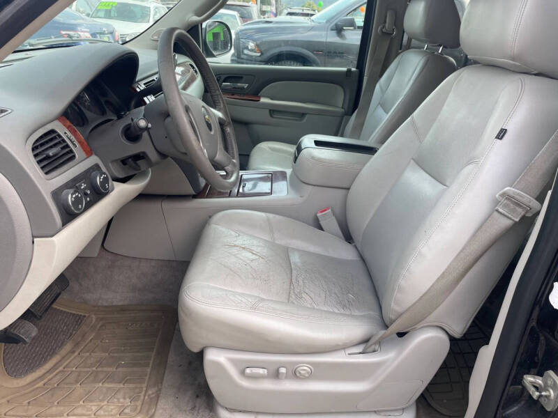 2014 Chevrolet Suburban LTZ