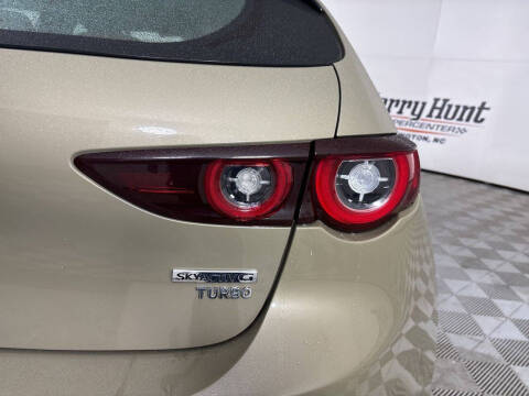 2024 Mazda Mazda3 Hatchback 2.5 Carbon Turbo