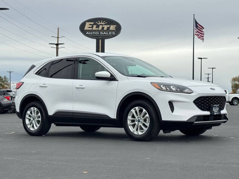 2020 Ford Escape SE's photo