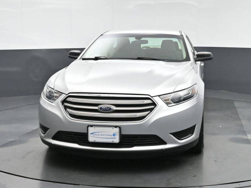 2017 Ford Taurus SE