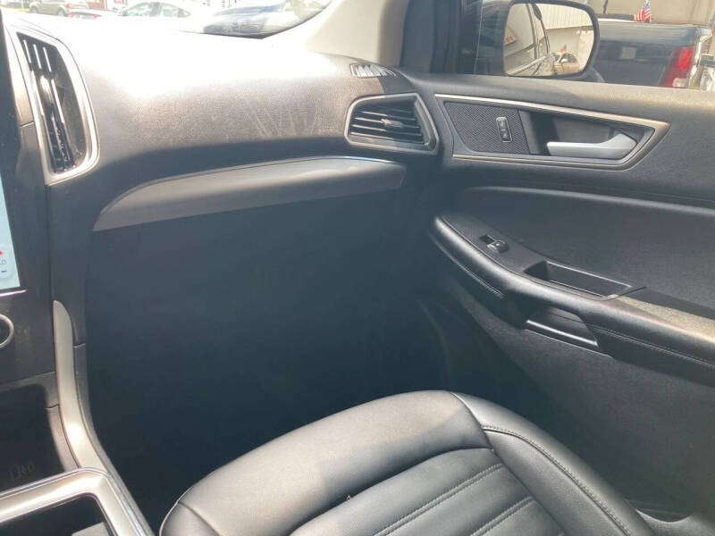 2022 Ford Edge