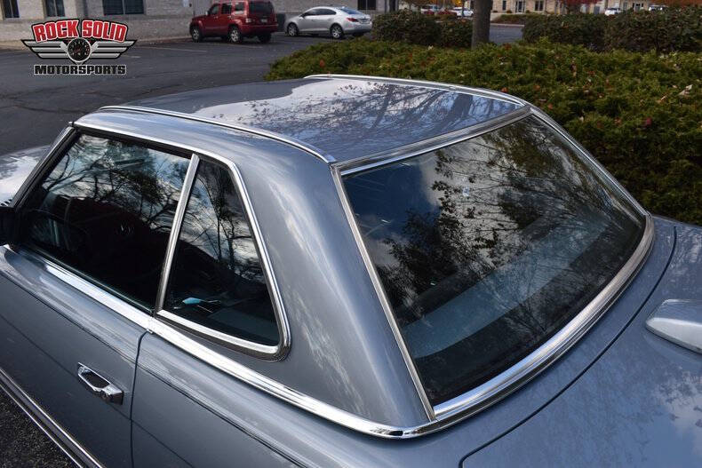 1981 Mercedes-Benz 380-Class 380 SL