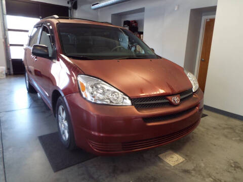 2004 Toyota Sienna LE 7 Passenger