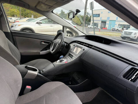 2014 Toyota Prius Two