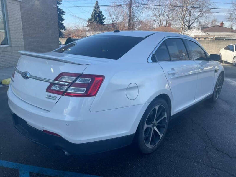 2016 Ford Taurus SHO