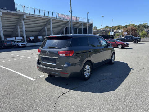2017 Kia Sedona LX