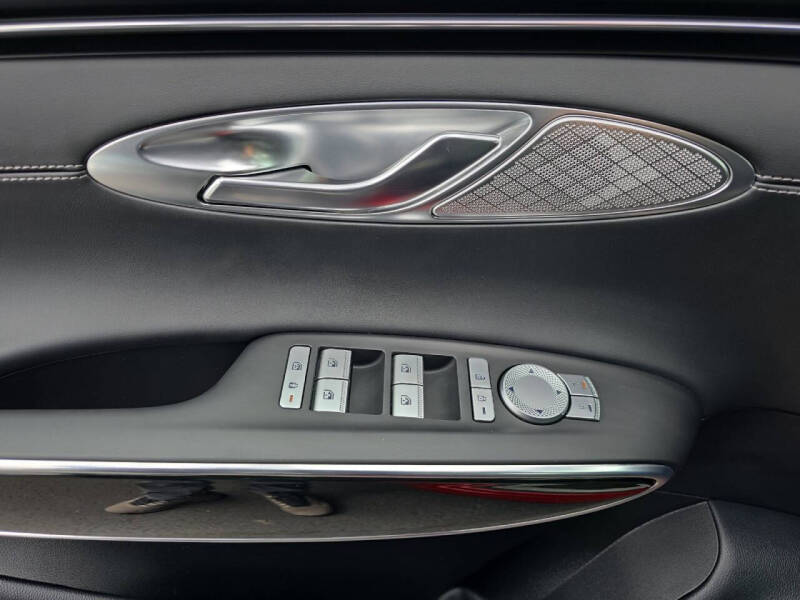 2025 Genesis GV70 2.5T Standard