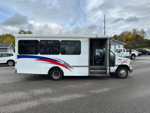2005 Ford E-Series E-450 SD