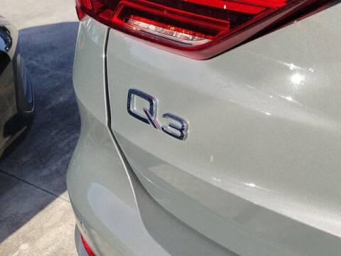 2024 Audi Q3 quattro S line Premium 45 TFSI