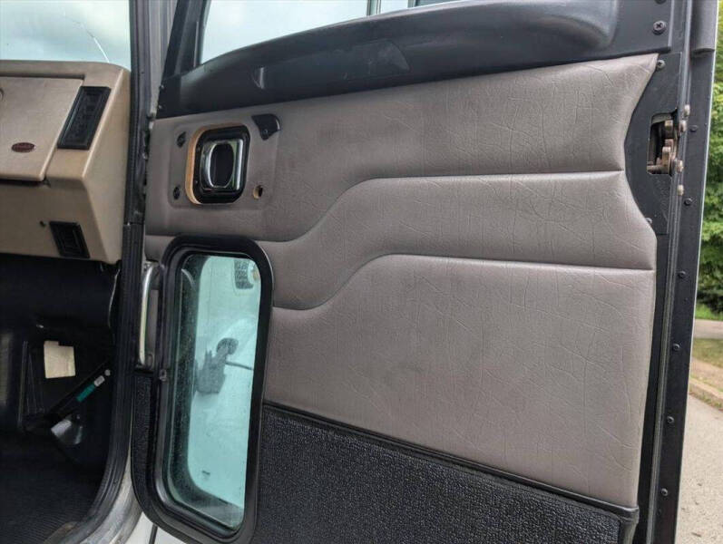 2007 Peterbilt 335