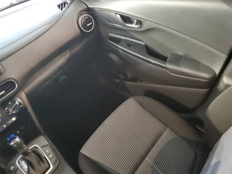 2020 Hyundai Kona SEL Plus