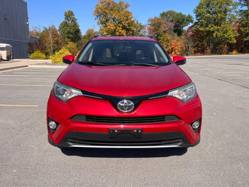 2016 Toyota RAV4 XLE photo 8