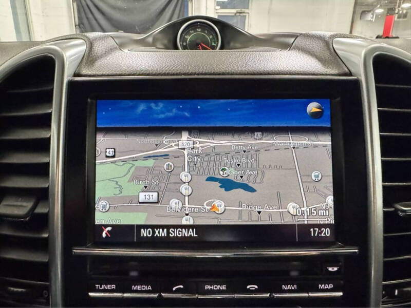 2014 Porsche Cayenne Platinum