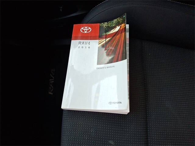 2016 Toyota RAV4 Hybrid XLE