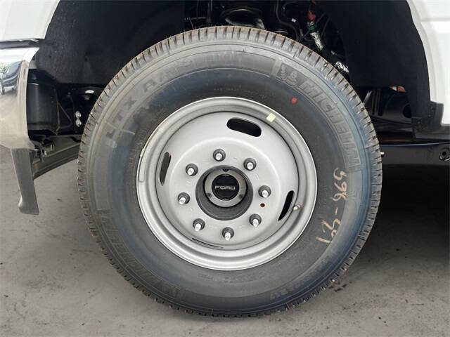 2025 Ford F-350 Super Duty XL