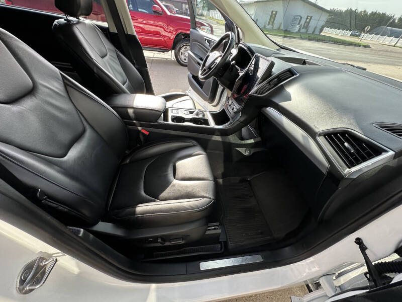 2021 Ford Edge Titanium