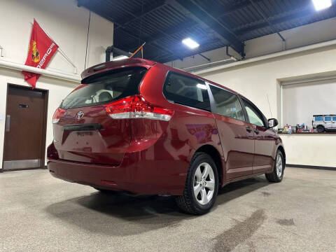 2012 Toyota Sienna