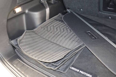 2024 Mitsubishi Outlander ES