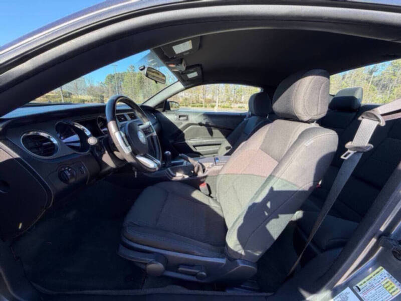 2014 Ford Mustang V6