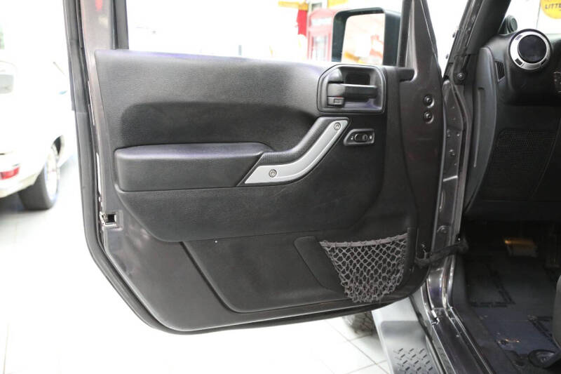 2014 Jeep Wrangler Unlimited Sahara