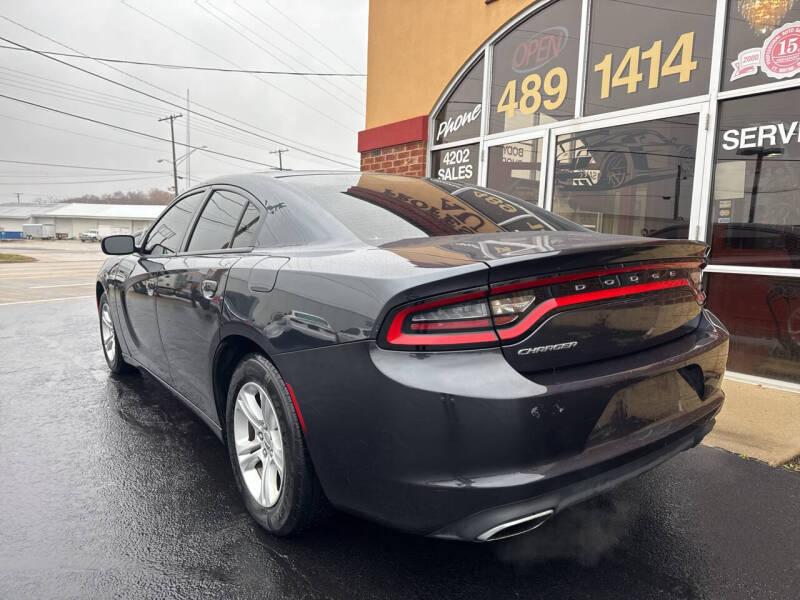 2016 Dodge Charger SE