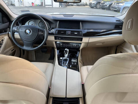 2014 BMW 5 Series 528i