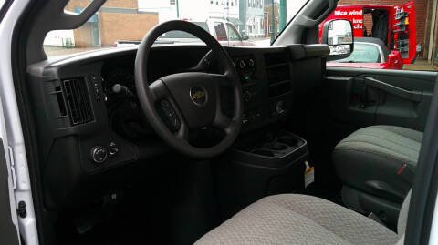 2025 Chevrolet Express 2500