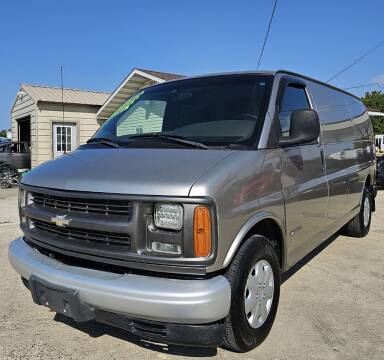 2002 Chevrolet Express for sale at Adan Auto Credit in Effingham IL